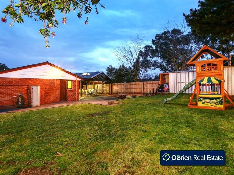 22 Garnet Close, Narre Warren VIC 3805