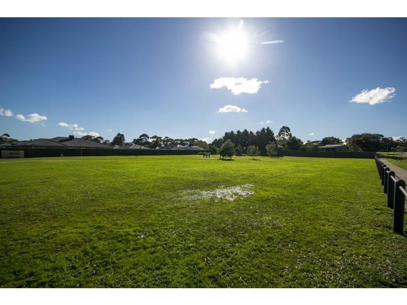 26 Sambur Road, Tooradin VIC 3980