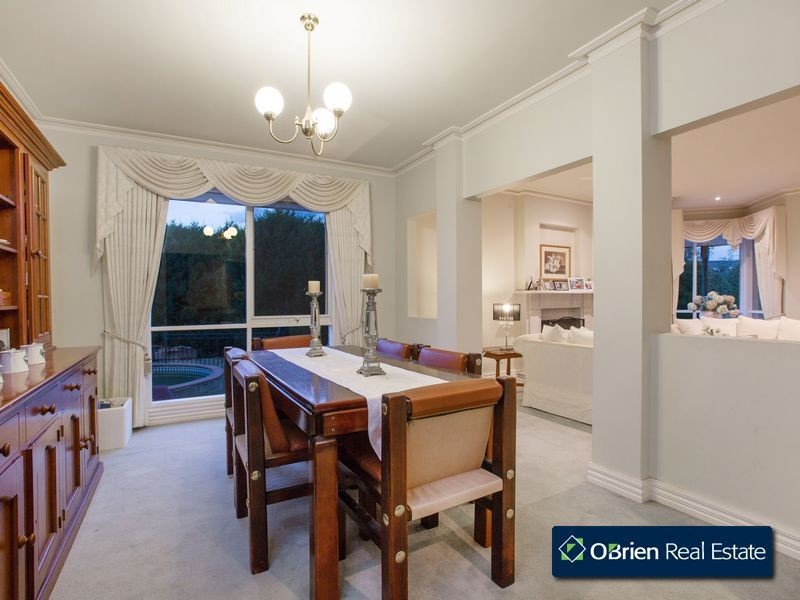 9 Eden Grove, Narre Warren South VIC 3805