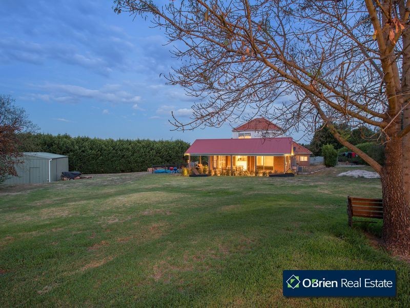 9 Eden Grove, Narre Warren South VIC 3805