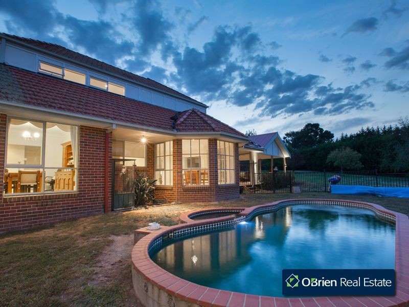 9 Eden Grove, Narre Warren South VIC 3805