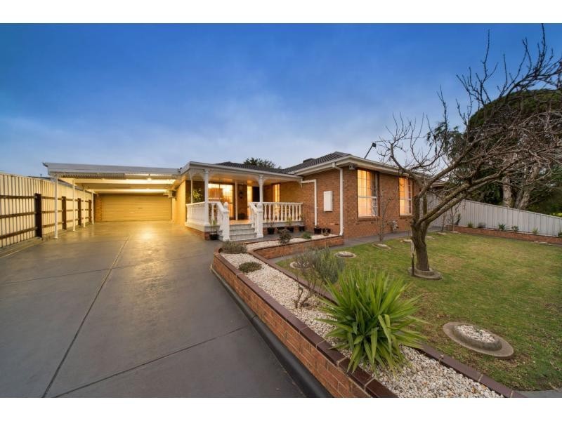 34 Cairns Road, Hampton Park VIC 3976