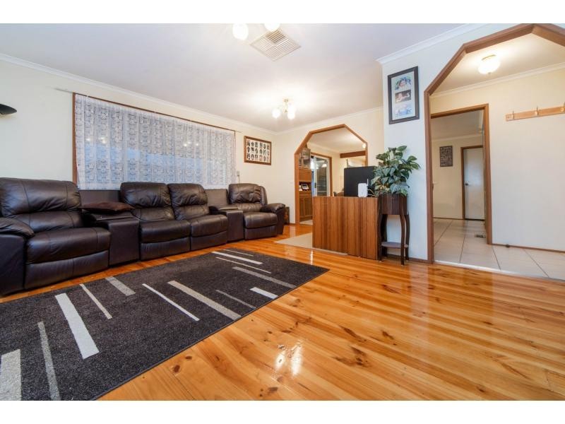 34 Cairns Road, Hampton Park VIC 3976
