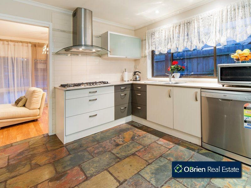 58 Saxonwood Drive, Narre Warren VIC 3805