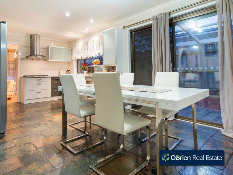 58 Saxonwood Drive, Narre Warren VIC 3805