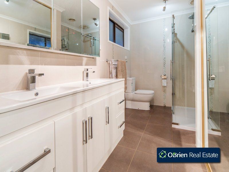 58 Saxonwood Drive, Narre Warren VIC 3805