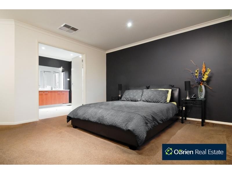 16 Ambiance Crescent, Narre Warren South VIC 3805