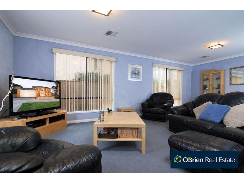 34 Ellen Road, Narre Warren South VIC 3805