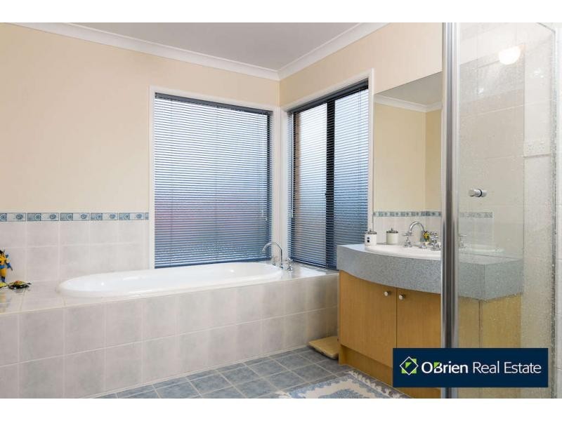 34 Ellen Road, Narre Warren South VIC 3805