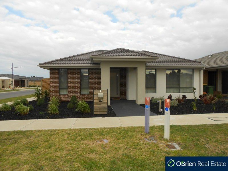 1 Kayanite Way, Officer VIC 3809
