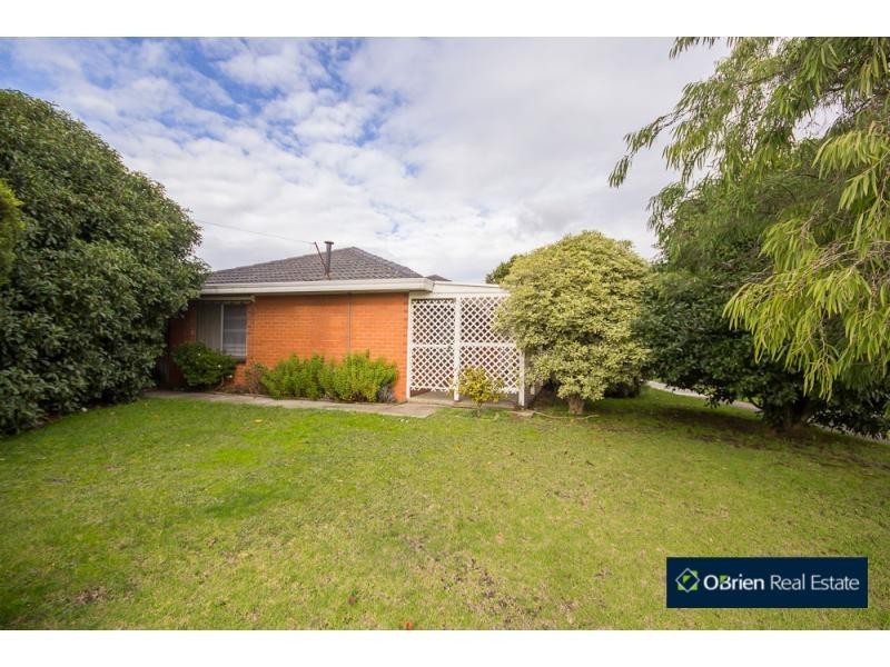44 Cochrane Street, Cranbourne VIC 3977