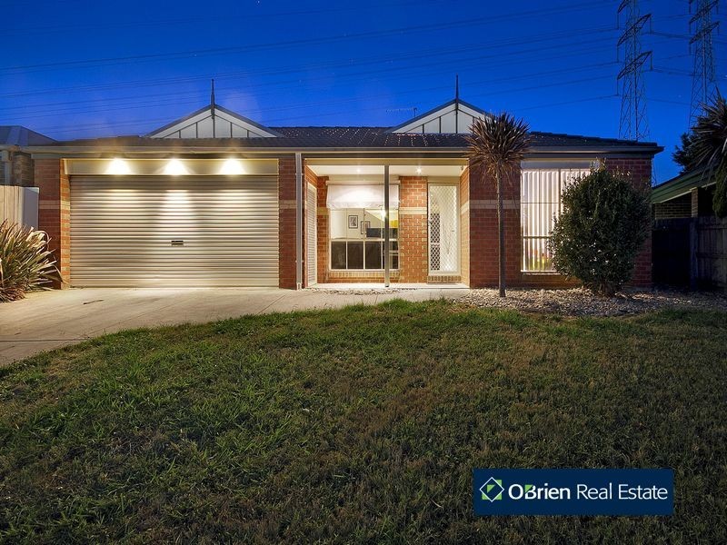 60 Scarborough Avenue, Cranbourne West VIC 3977