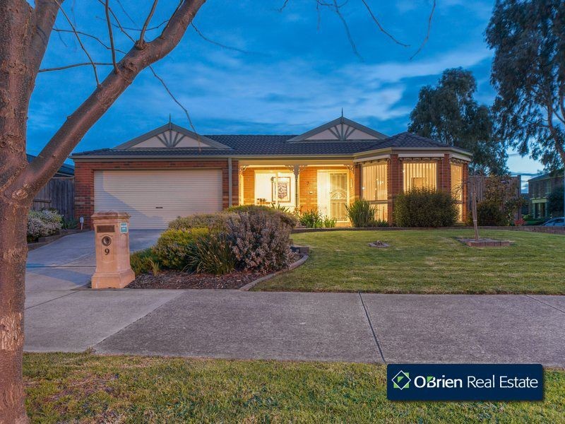 9 Emperor Road, Berwick VIC 3806