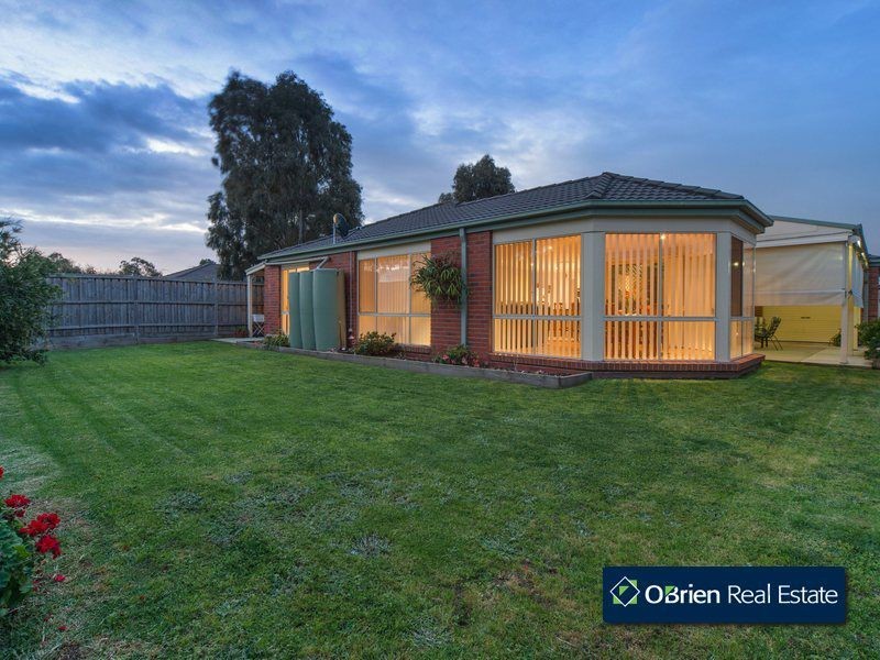 9 Emperor Road, Berwick VIC 3806
