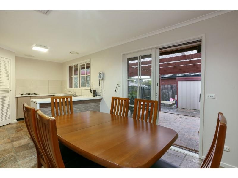 15 Strathhavan Drive, Berwick VIC 3806