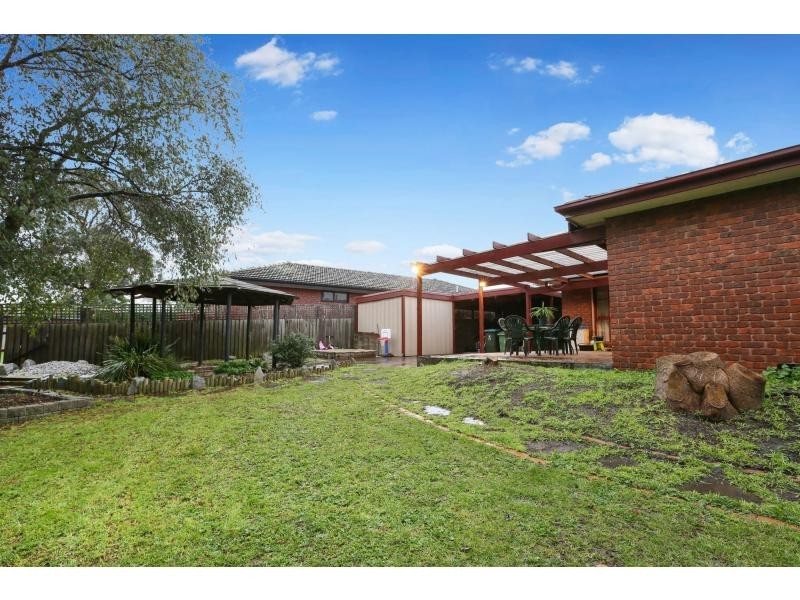 15 Strathhavan Drive, Berwick VIC 3806
