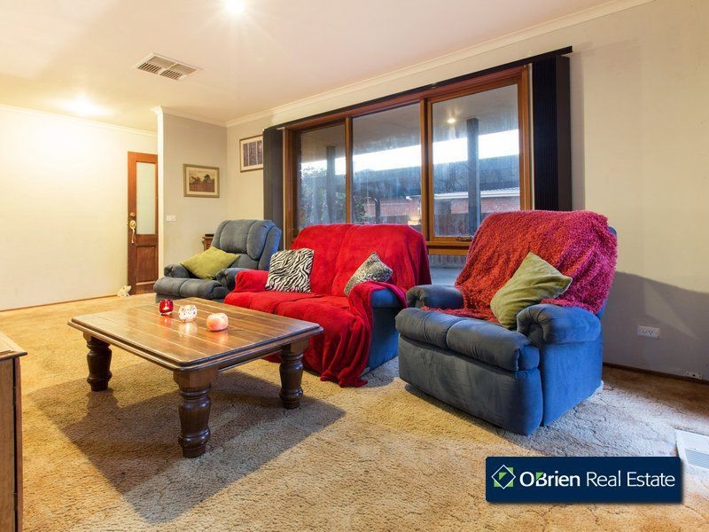 27 Franleigh Drive, Narre Warren VIC 3805