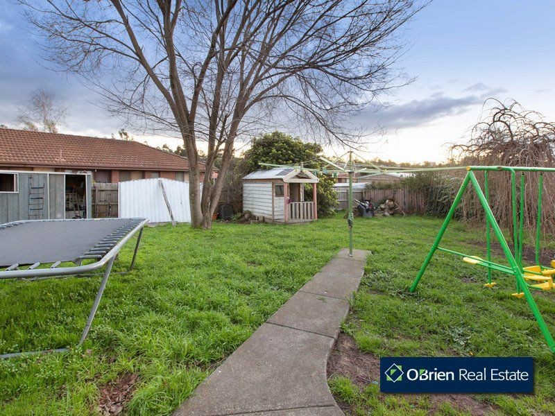 27 Franleigh Drive, Narre Warren VIC 3805