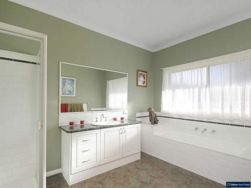 10 Ian Court, Nyora VIC 3987