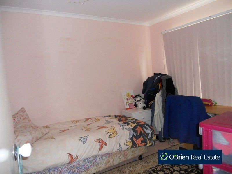 34 Marlesford Crescent, Berwick VIC 3806