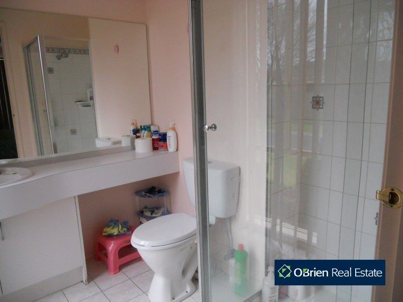 34 Marlesford Crescent, Berwick VIC 3806