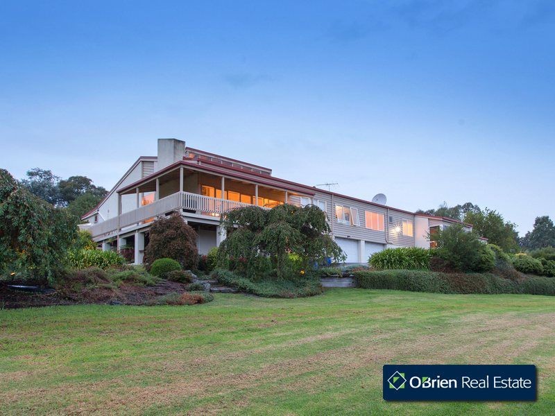 8 Aranmore Crescent, Narre Warren North VIC 3804