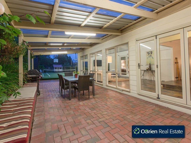 8 Aranmore Crescent, Narre Warren North VIC 3804