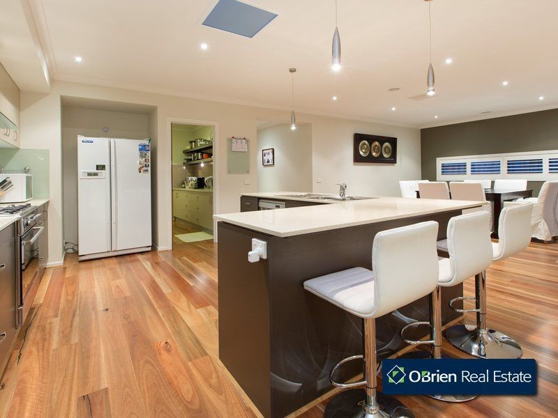 4 Grand Manor Drive, Berwick VIC 3806