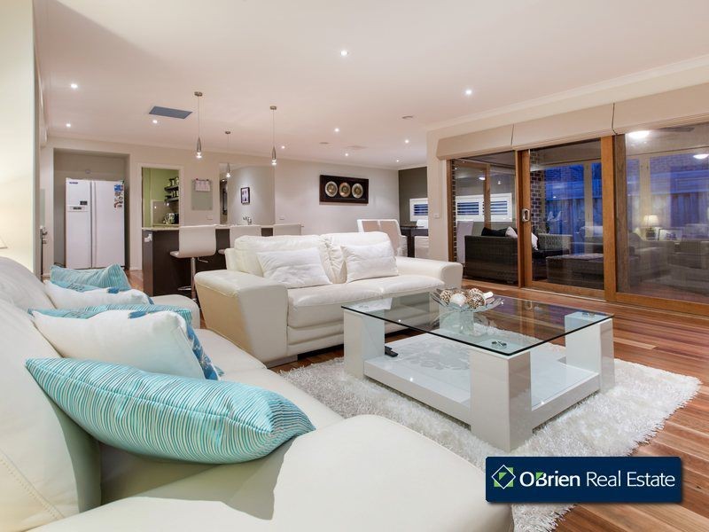 4 Grand Manor Drive, Berwick VIC 3806