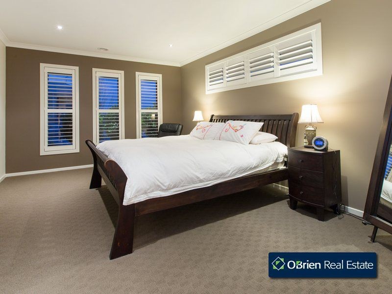 4 Grand Manor Drive, Berwick VIC 3806