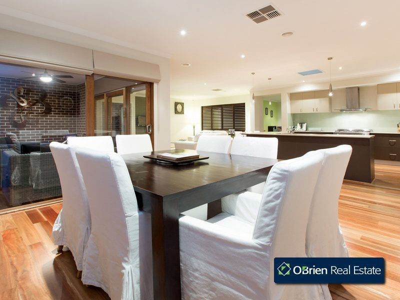 4 Grand Manor Drive, Berwick VIC 3806