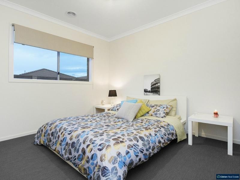 14 Maplewood Court, Cranbourne North VIC 3977