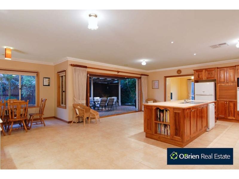 40 Ellen Road, Narre Warren South VIC 3805