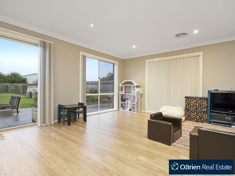 12 Iriswells Close, Tooradin VIC 3980