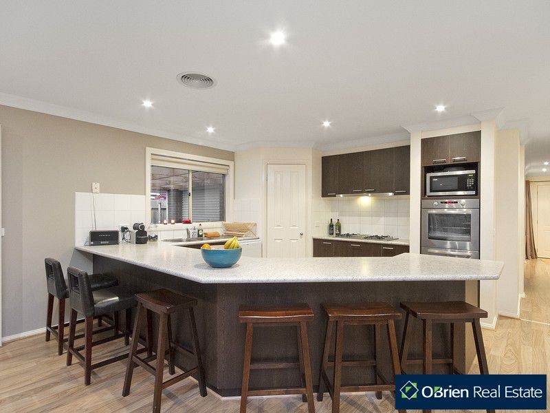 12 Iriswells Close, Tooradin VIC 3980