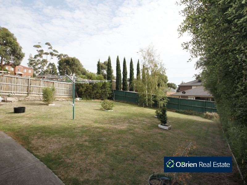 13 Pioneers Crescent, Pakenham VIC 3810