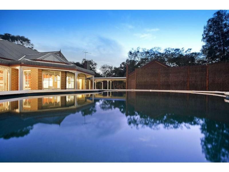 26 Baroona Road, Maryknoll VIC 3812