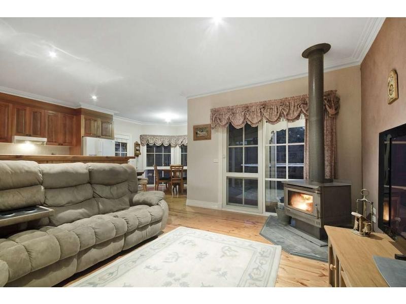 26 Baroona Road, Maryknoll VIC 3812