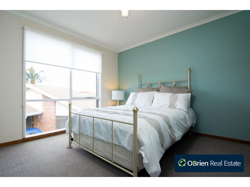 124 Courtney Avenue, Cranbourne North VIC 3977