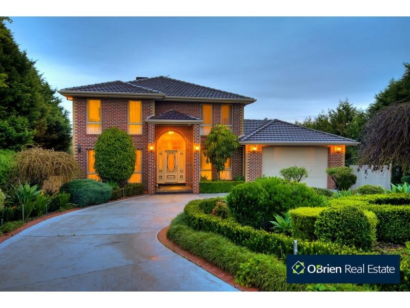 15-16 Maclaine Court, Narre Warren North VIC 3804