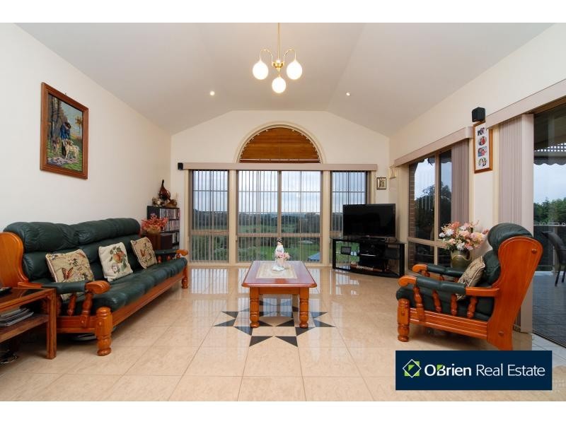 15-16 Maclaine Court, Narre Warren North VIC 3804