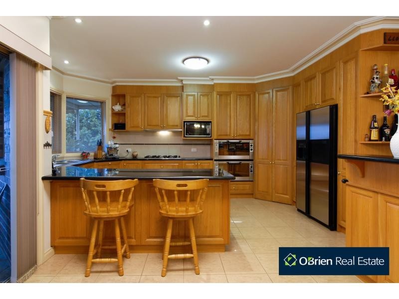 15-16 Maclaine Court, Narre Warren North VIC 3804