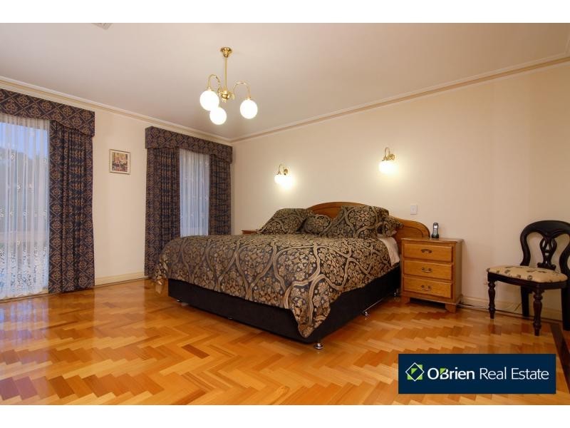 15-16 Maclaine Court, Narre Warren North VIC 3804