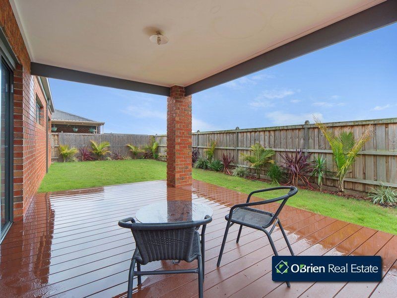 16 Noremac Grove, Lyndhurst VIC 3975