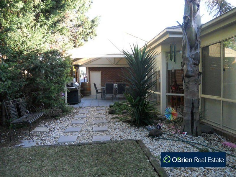 14 Byron Court, Narre Warren South VIC 3805