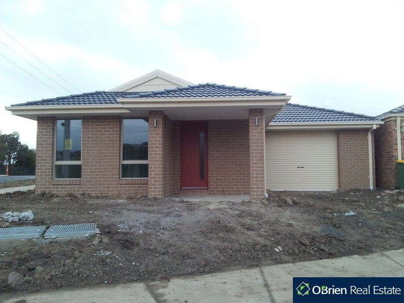 6 Loz Court, Pakenham VIC 3810