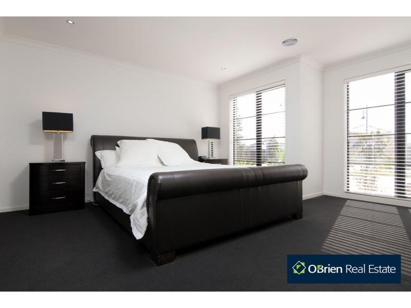 29 Alarah Boulevard, Cranbourne West VIC 3977