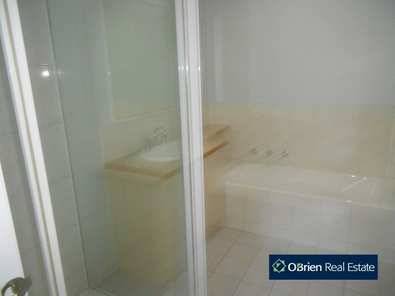 3/52 Bellevue Drive, Berwick VIC 3806