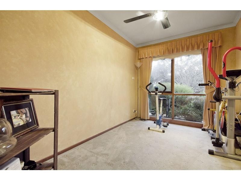 12 Strathavan Drive, Berwick VIC 3806