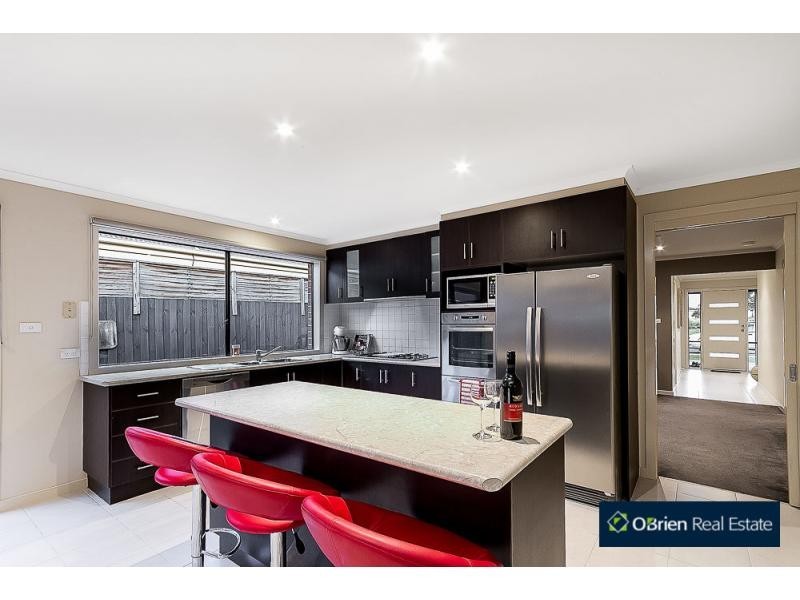 3 Parkstone Vista, Cranbourne VIC 3977